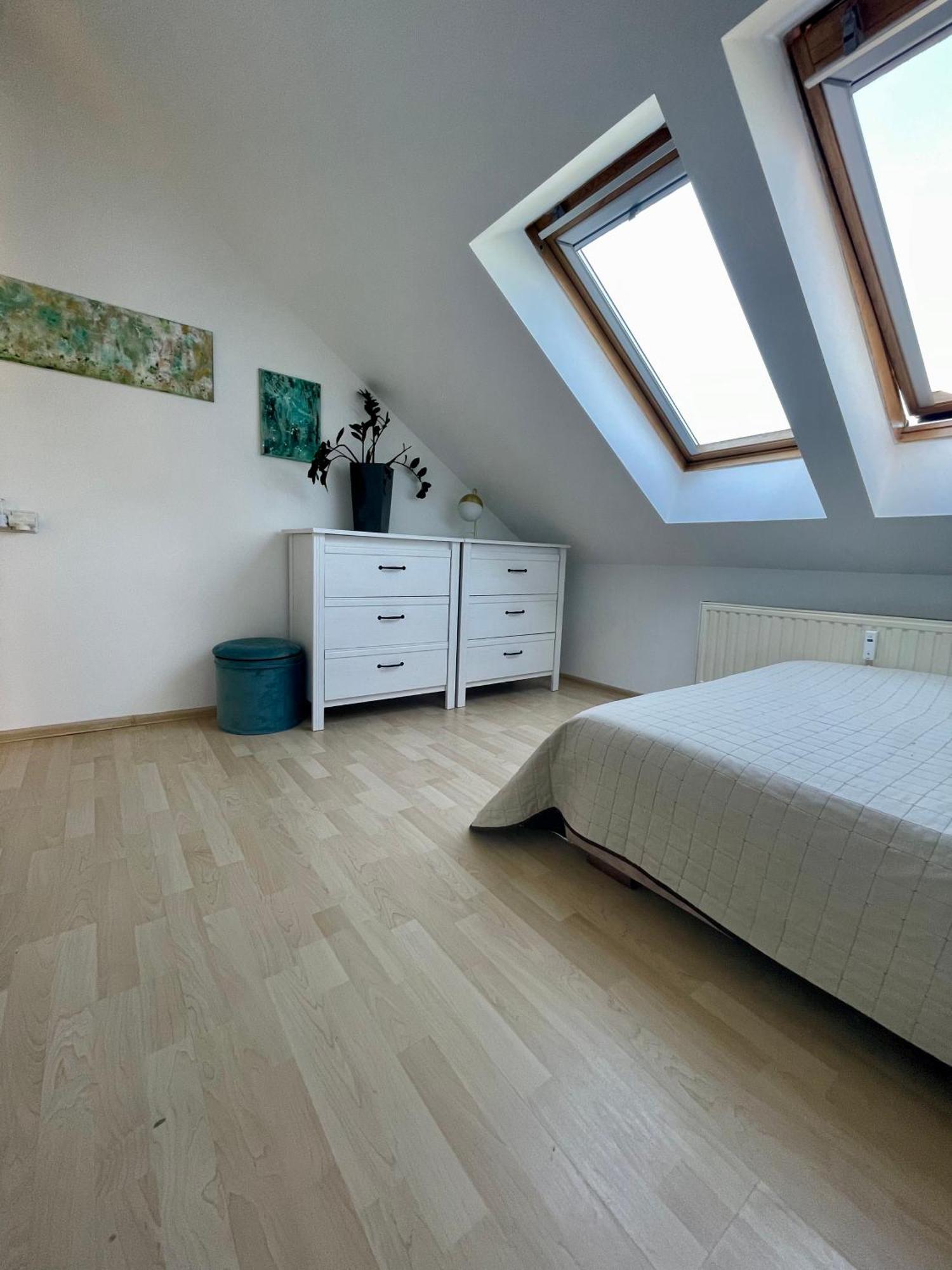 Loft Art Apartment กดิเนีย ภายนอก รูปภาพ