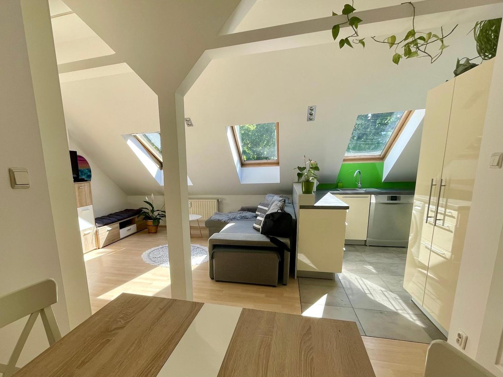 Loft Art Apartment กดิเนีย ภายนอก รูปภาพ