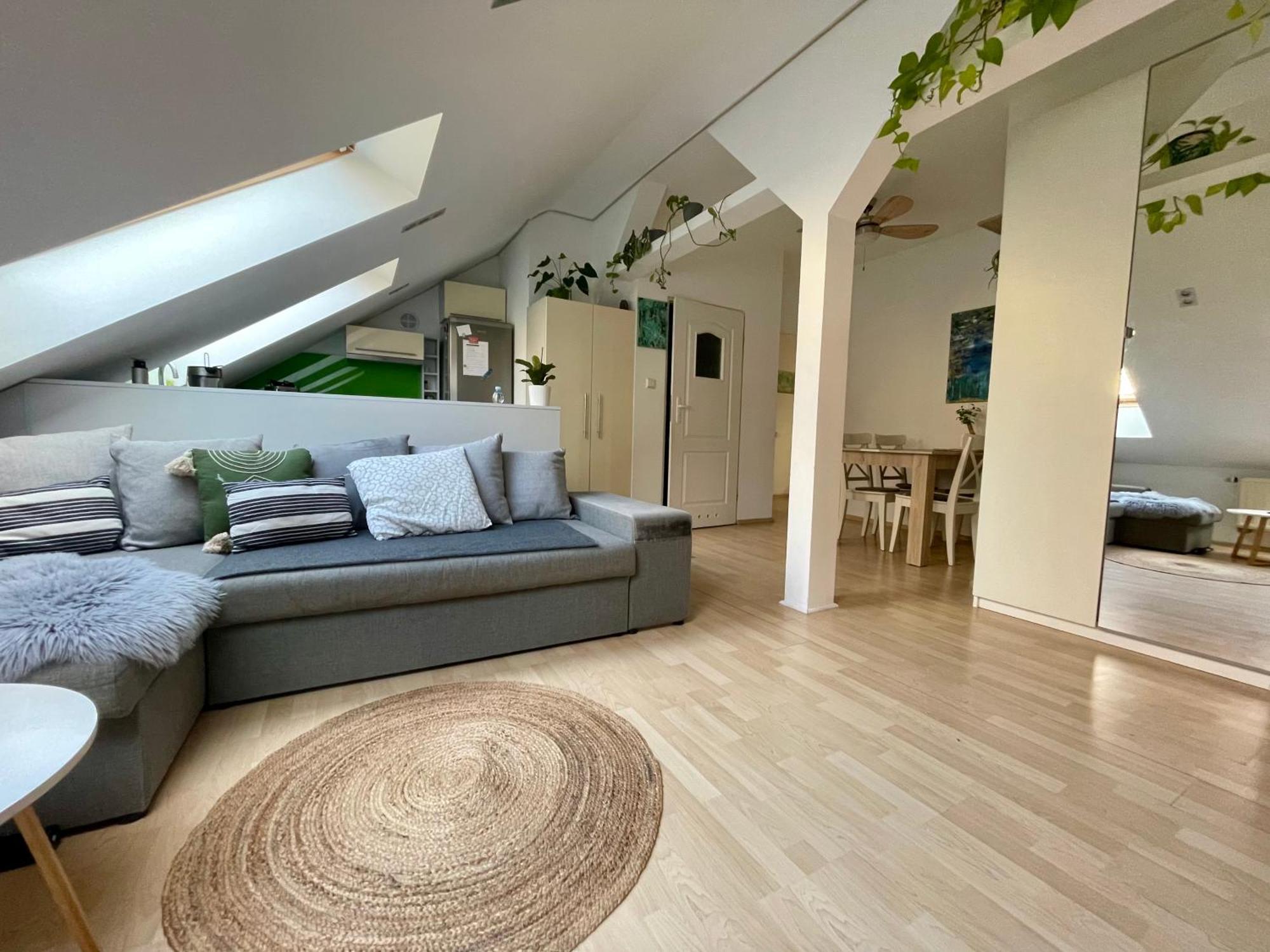 Loft Art Apartment กดิเนีย ภายนอก รูปภาพ